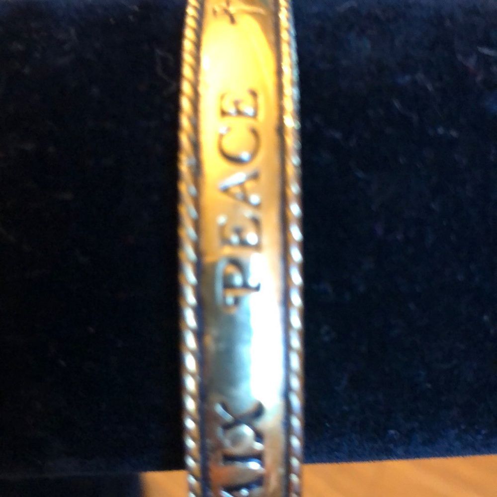 ☮️ peace bracelet 12 language’s gold tone